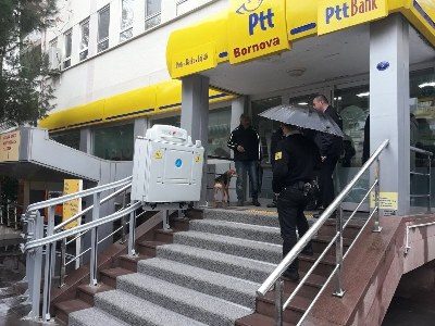 Bornova Engelli Asansörü